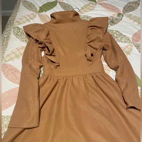 Aura Exaggerated Ruffled Double Breasted Coat Camel NWT SMALL Red dress Botique - Picture 5 of 9